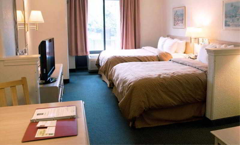 Hotel Comfort - Brandon 3*
