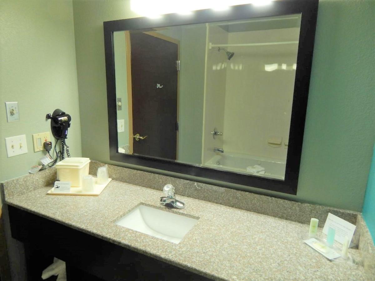 Hotel Comfort - Brandon Heartland