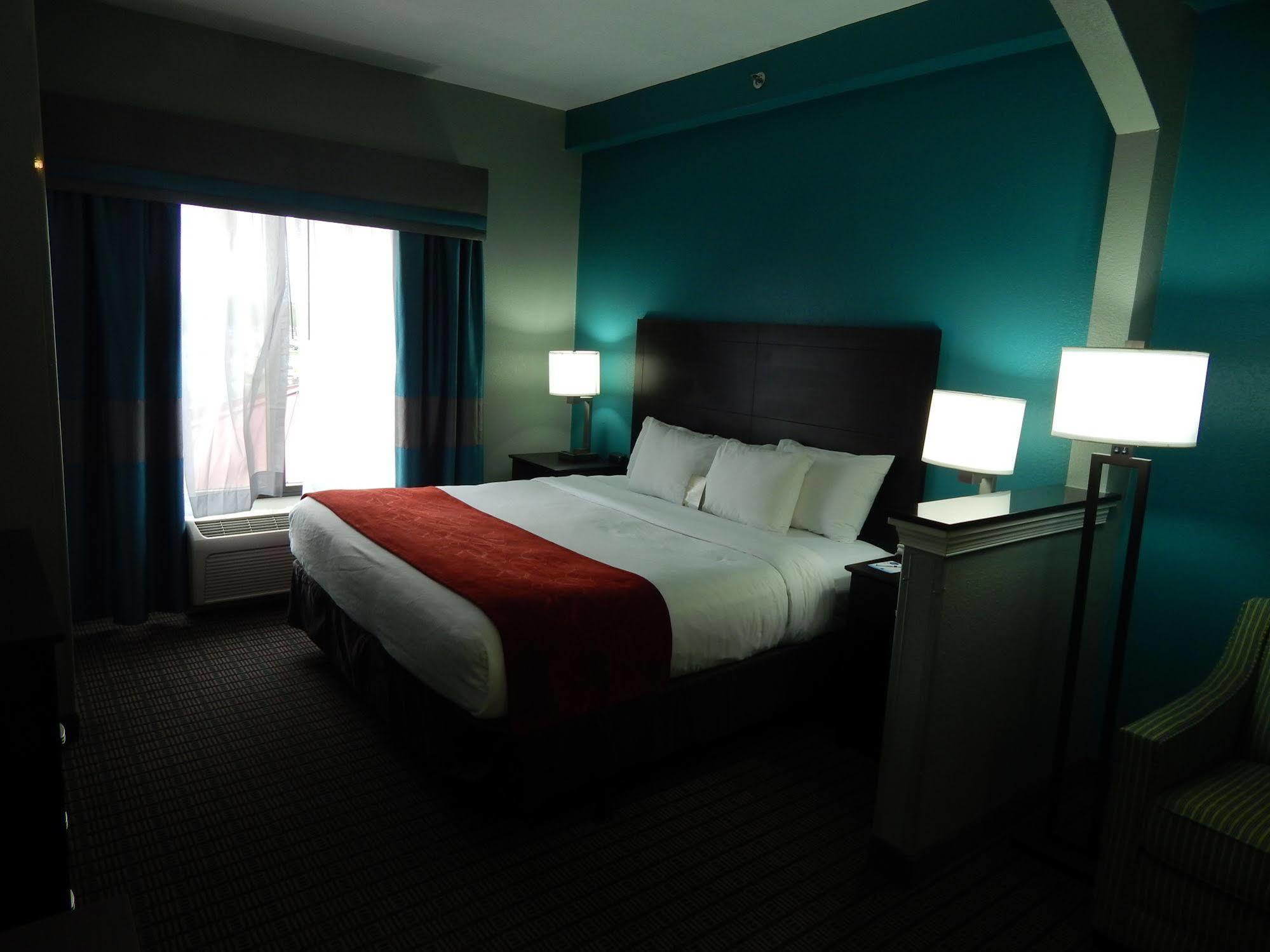 Hotel Comfort - Brandon Heartland